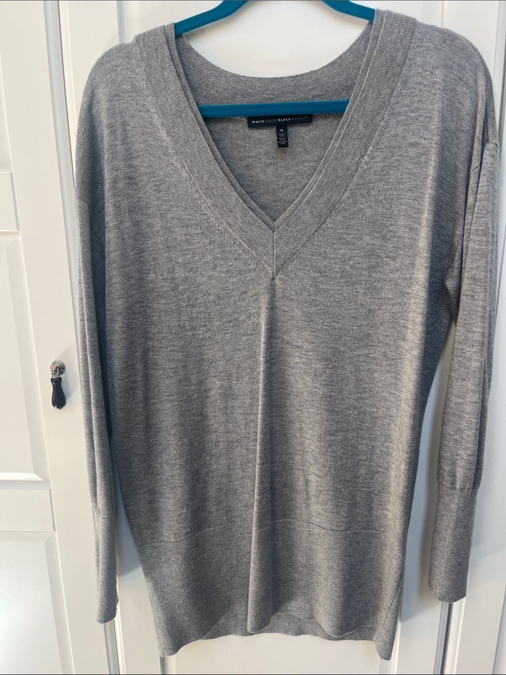 White House Black Market Gray V-Neck Tunic Sweater Sweater